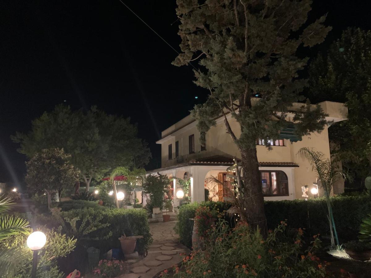 Villa Anna Guesthouse Brindisi Eksteriør billede